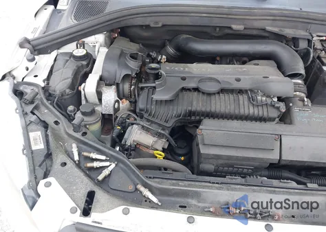 2015 Volvo Xc60 T5/T5 Premier z USA, uszkodzony, nr VIN YV4612RK3F2759064